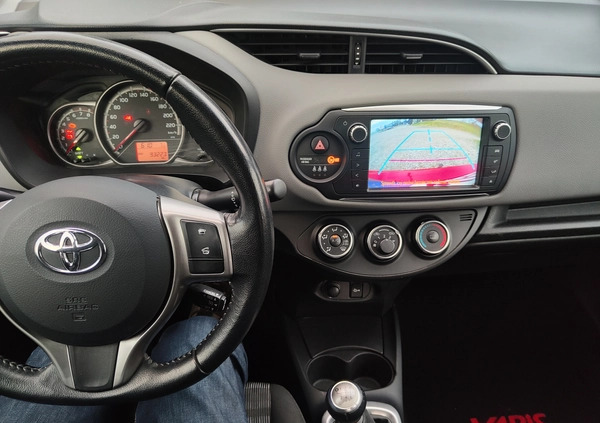 Toyota Yaris cena 43900 przebieg: 93000, rok produkcji 2017 z Radom małe 466